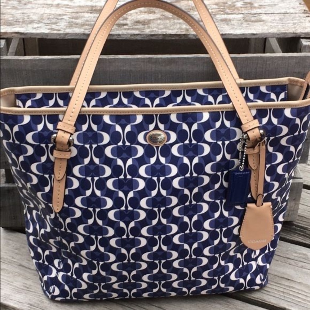 ! REAL VINTAGE ! Cute Coach Peyton Dream C Tote Bag With Wallet Bundle